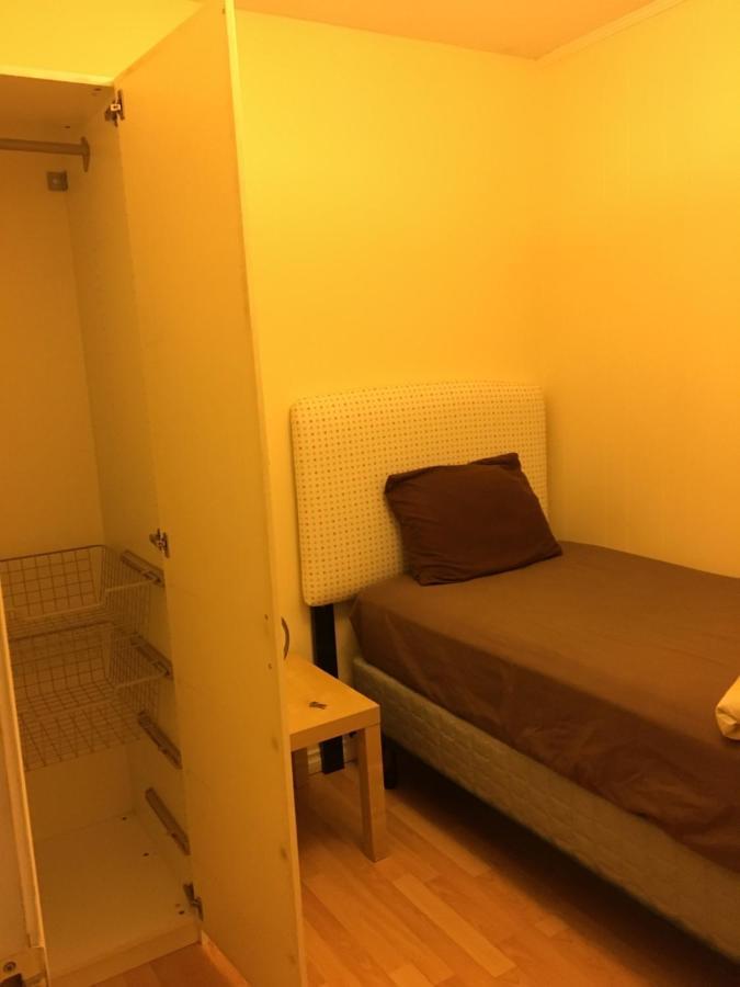 Vancouver Backpacker House Burnaby Extérieur photo