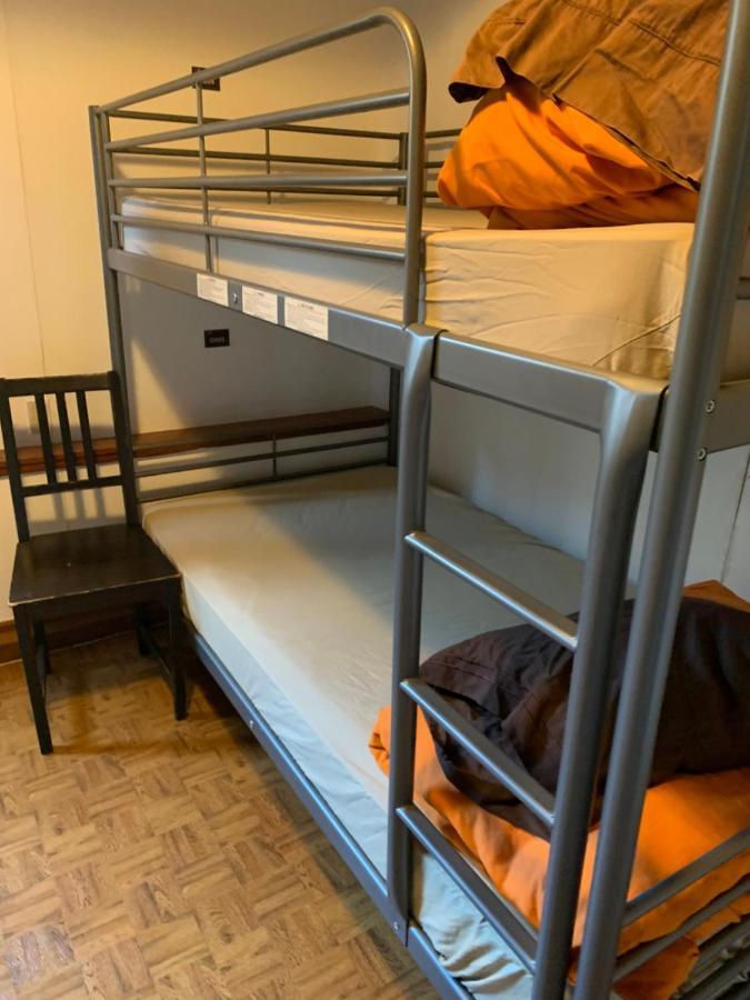 Vancouver Backpacker House Burnaby Extérieur photo