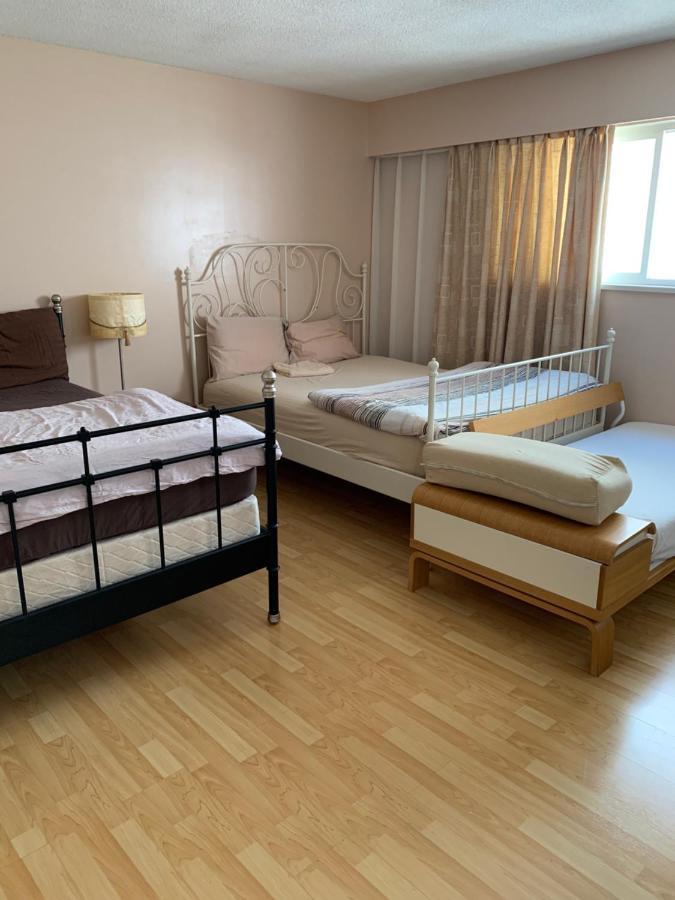 Vancouver Backpacker House Burnaby Extérieur photo