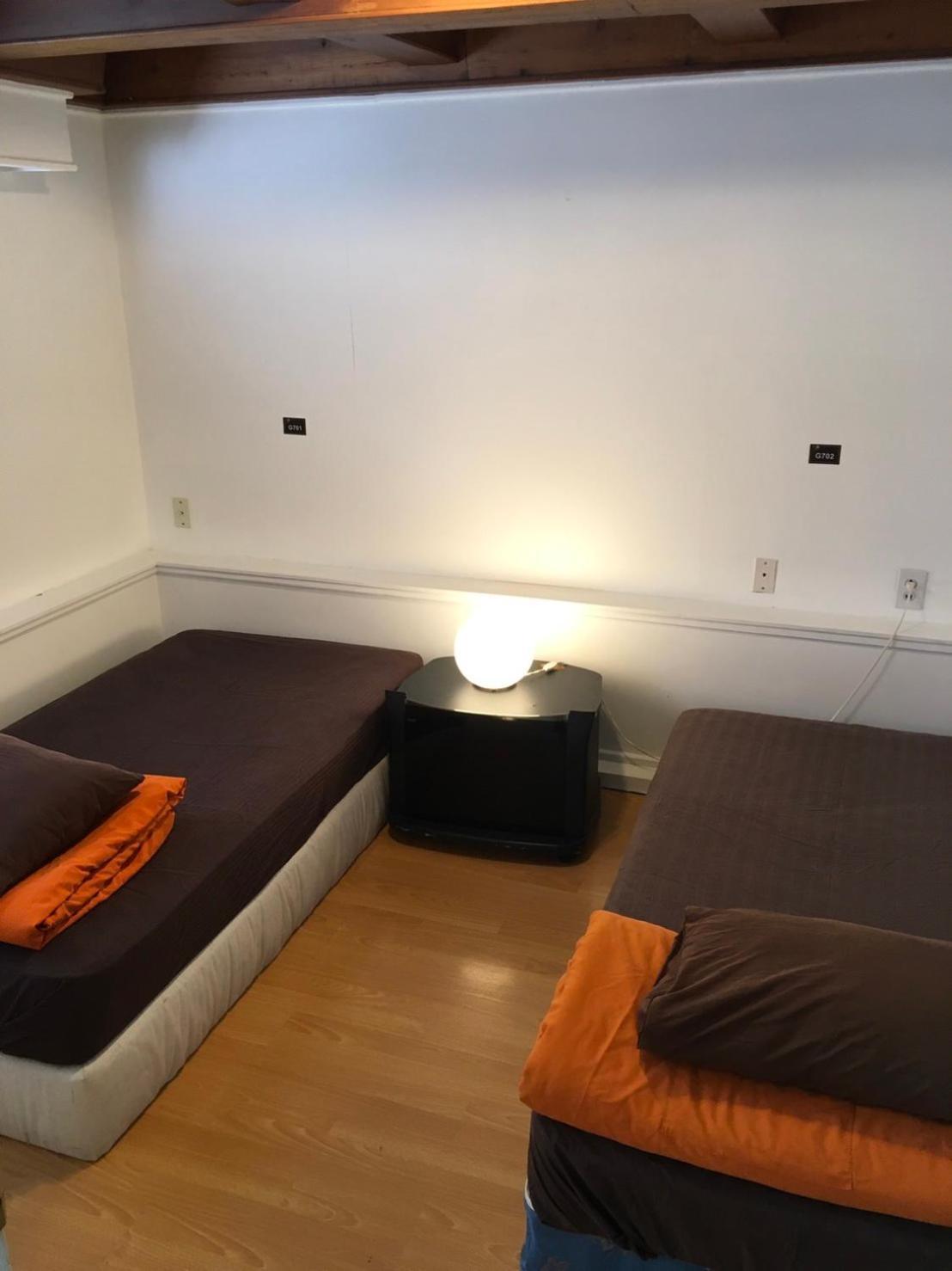 Vancouver Backpacker House Burnaby Extérieur photo