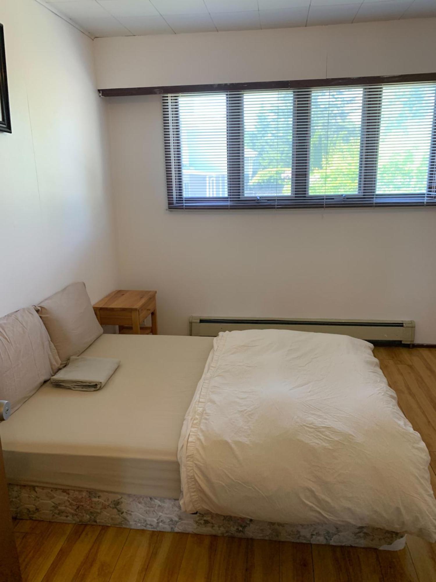 Vancouver Backpacker House Burnaby Extérieur photo